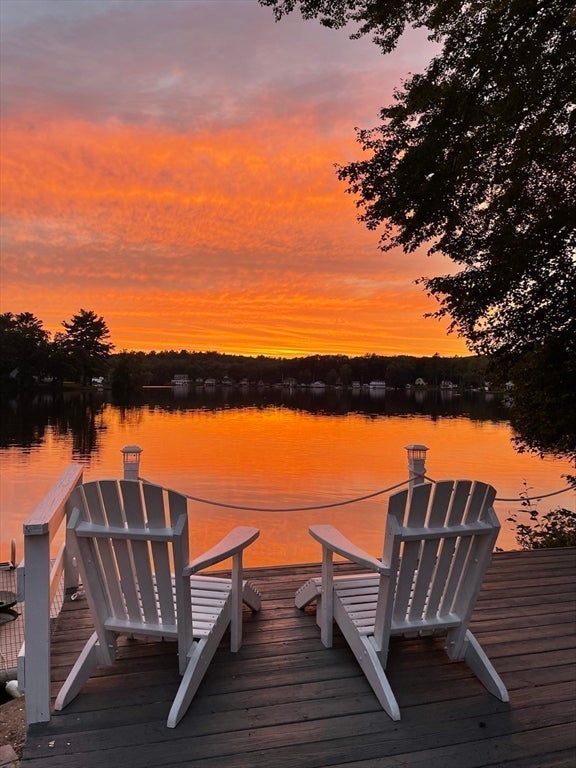 11 Cove Dr, Sturbridge, MA Photo #2