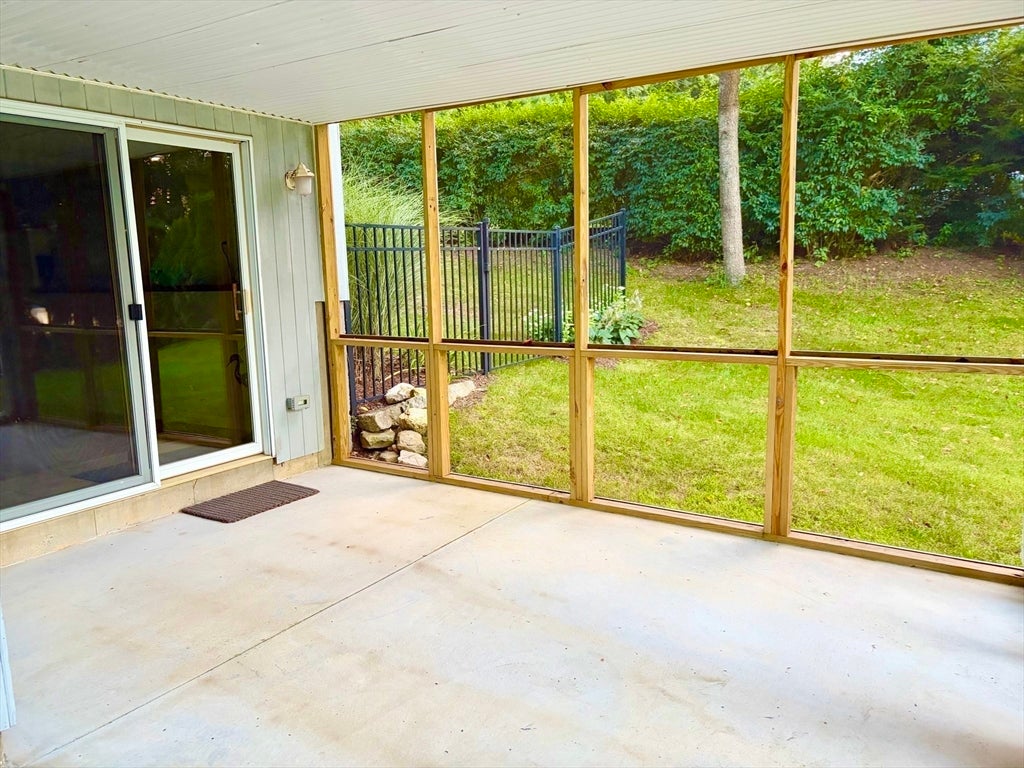 11 Cove Dr, Sturbridge, MA Photo #38
