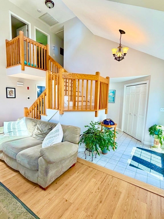 11 Cove Dr, Sturbridge, MA Photo #4
