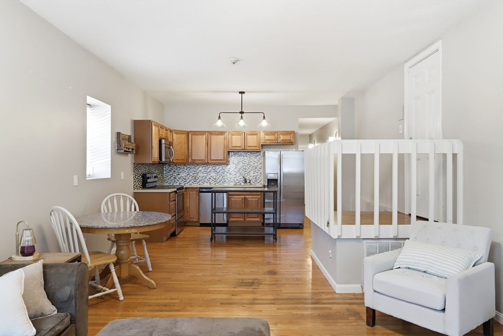 252 E Street 1