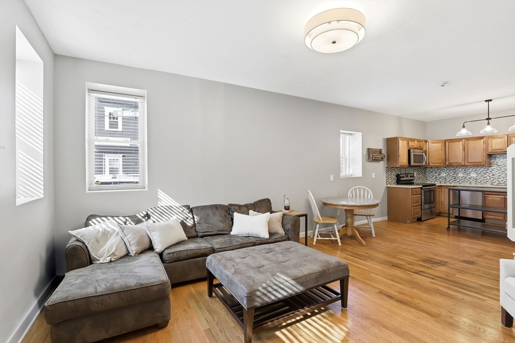 252 E Street 1