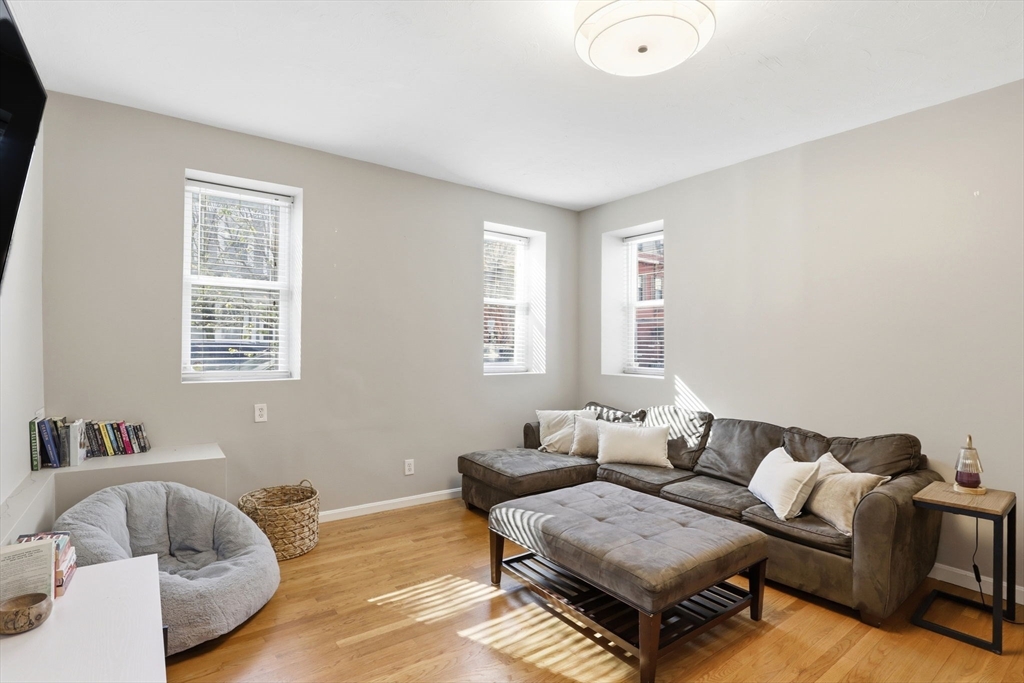 252 E Street 1