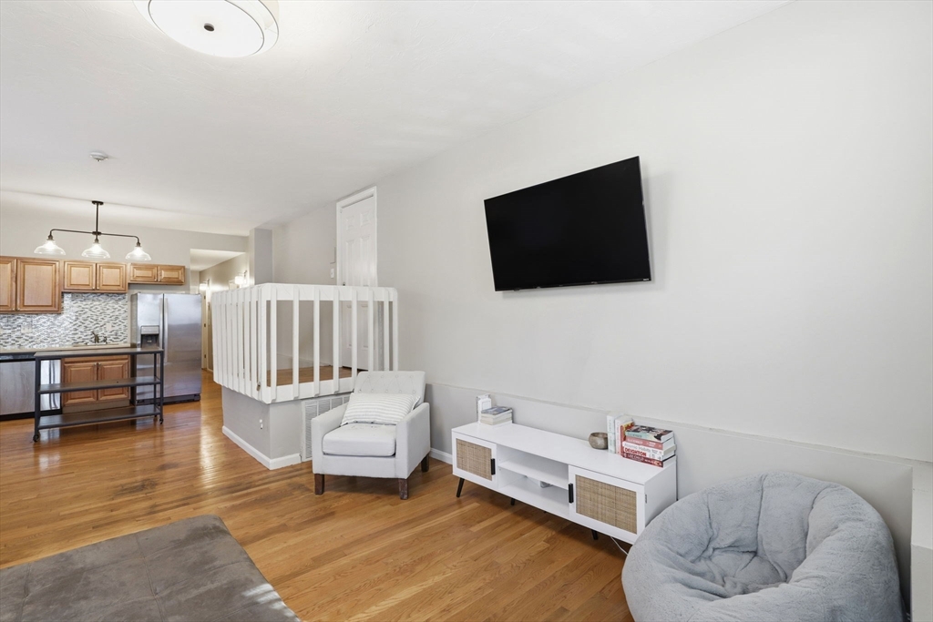 252 E Street 1