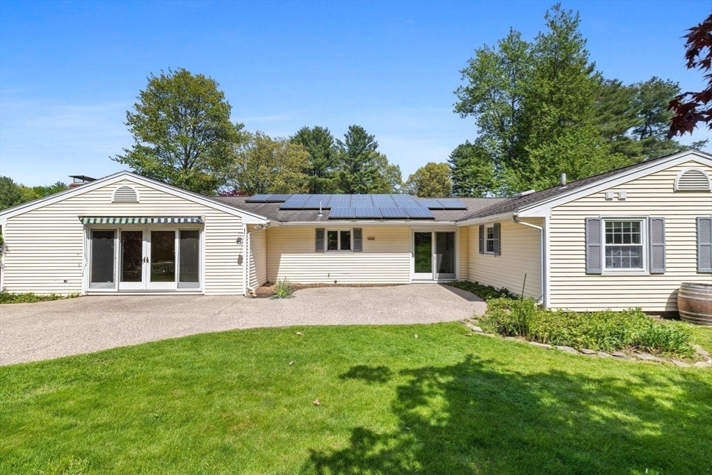 12 Burton Farm Dr