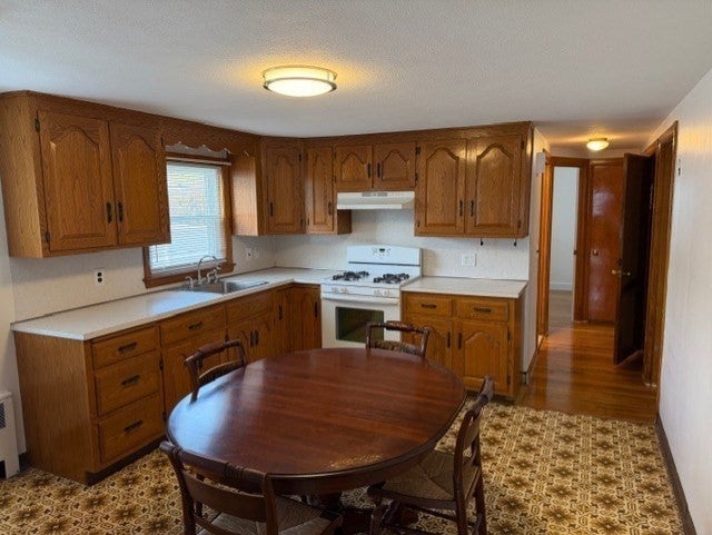 54 Jensen Rd
