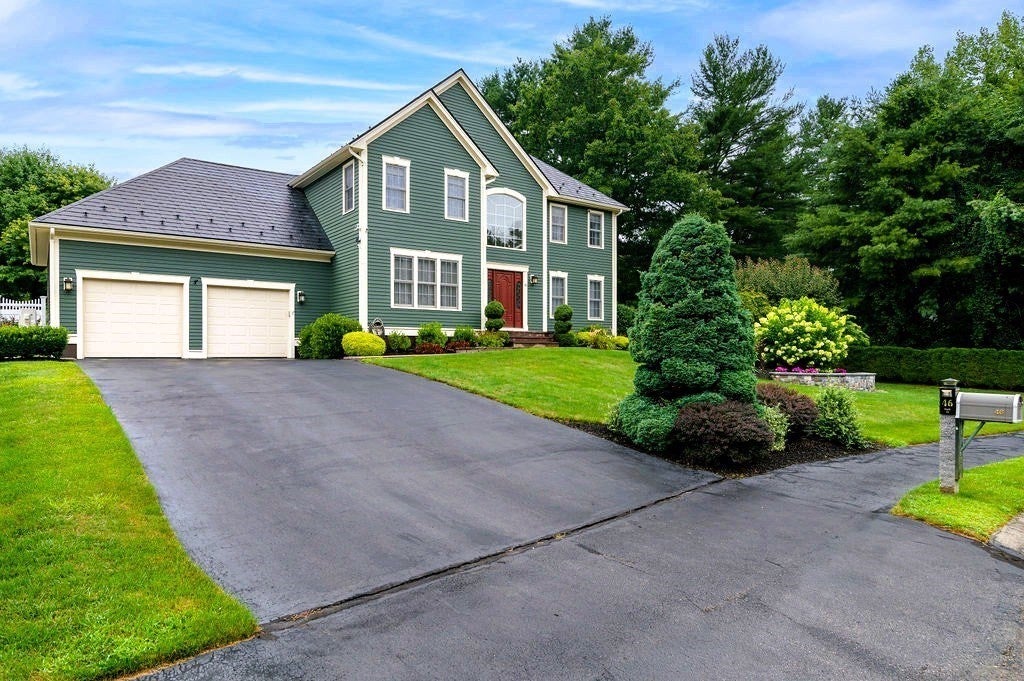 46 Hunt Dr, Stoughton, MA, 46 Hunt Dr, Stoughton, MA Photo #2