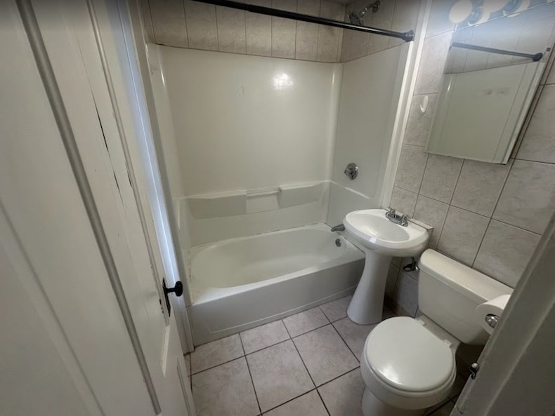 18 Fairbanks St 3
