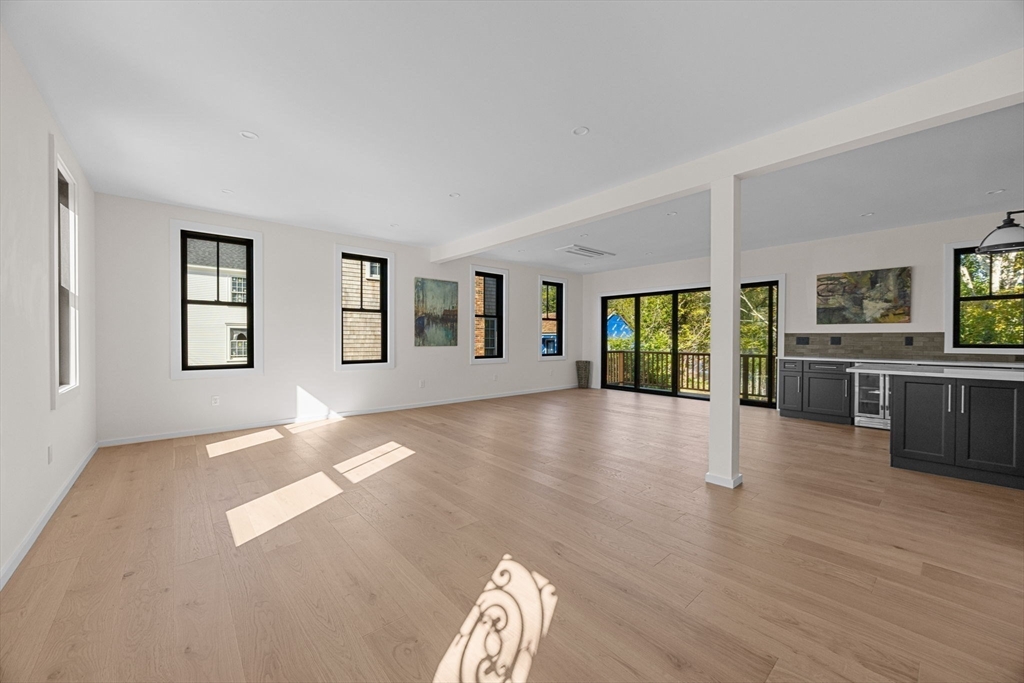 624 Commercial Street