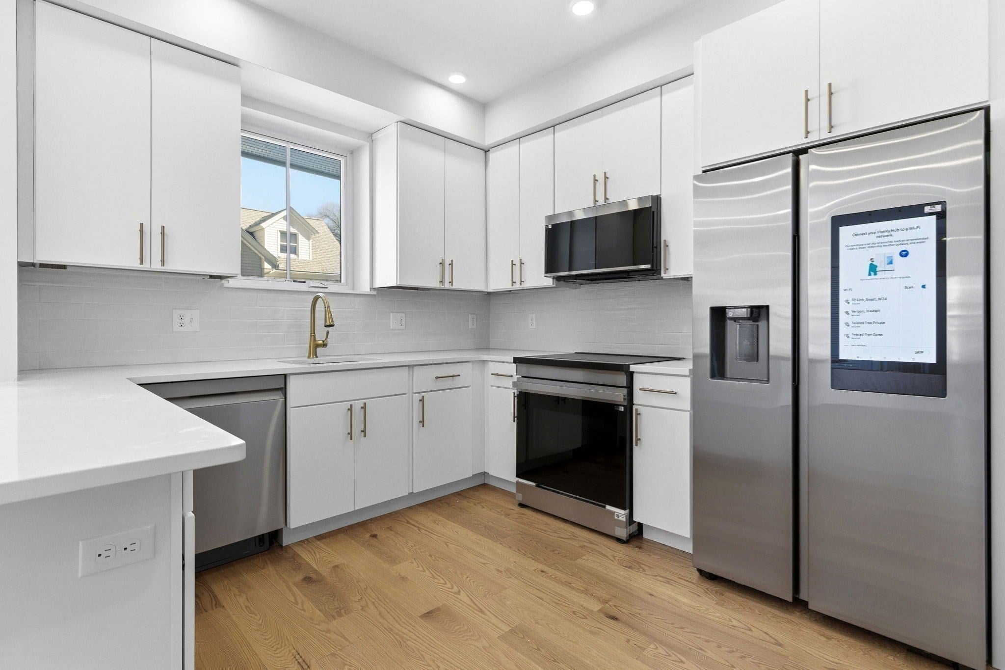 421 High St 203
