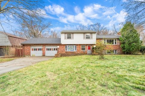 371 Village St Medway MA 02053