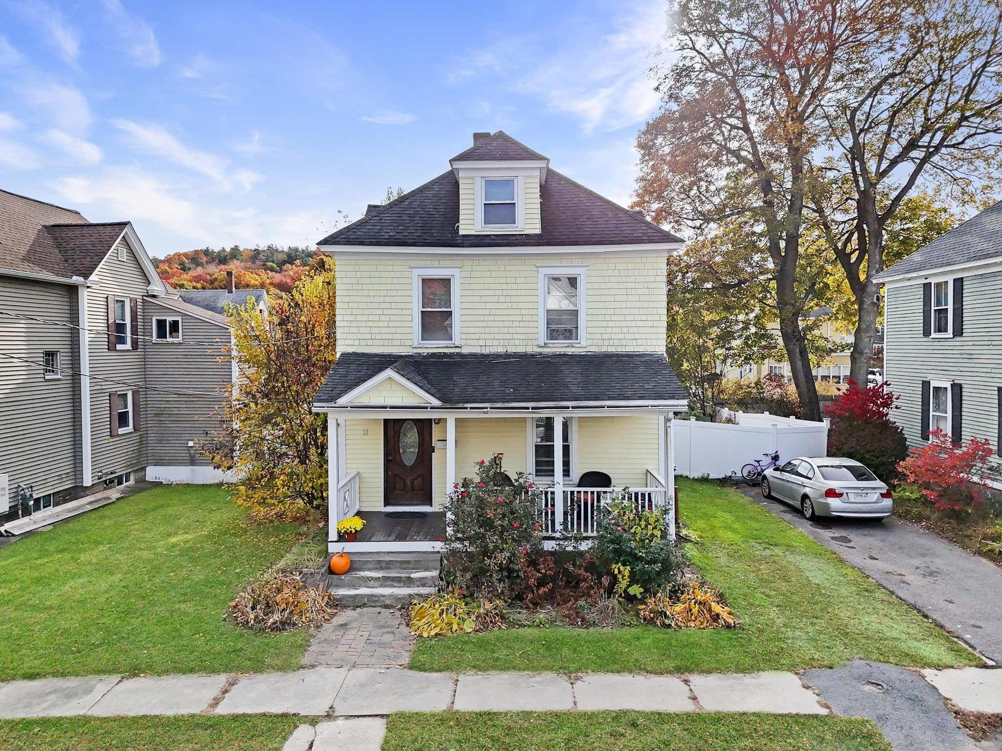 21 Orchard Ter, Leominster MA 01453