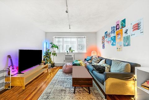 Photo of 104 Trowbridge St #4, Cambridge, MA 02138 (MLS # 73519649)