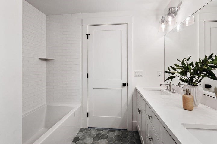 23 Manor Dr