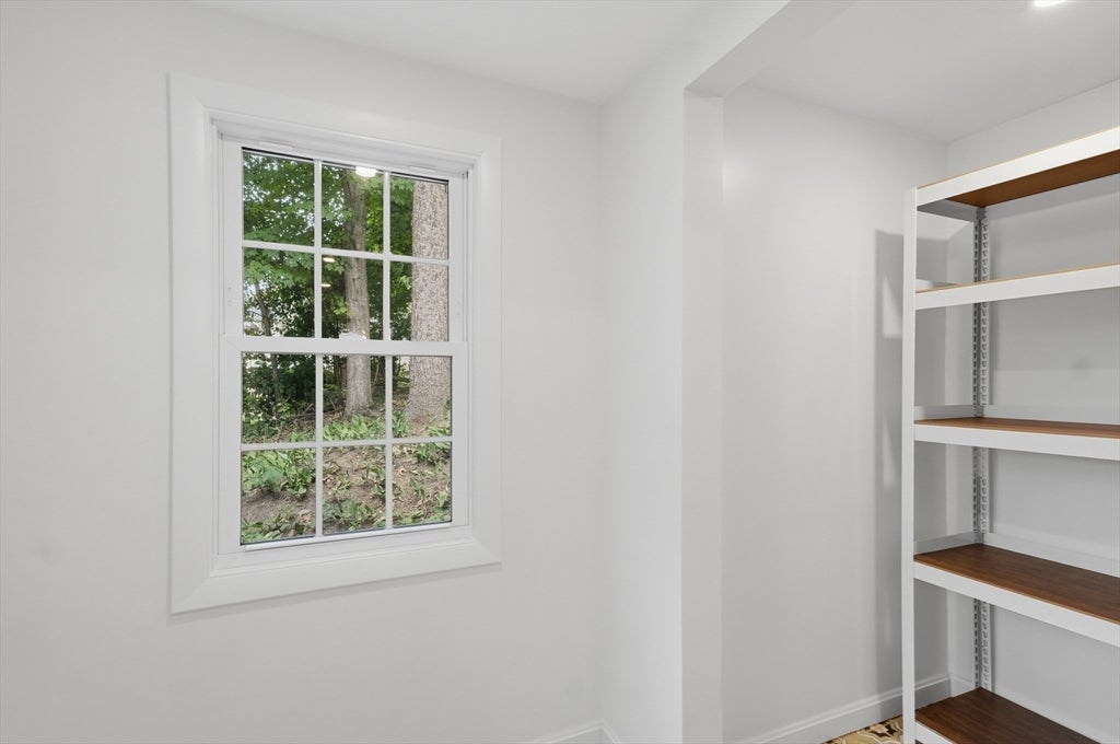 334 Rogers St, Lowell, MA, 334 Rogers St, Lowell, MA Photo #13