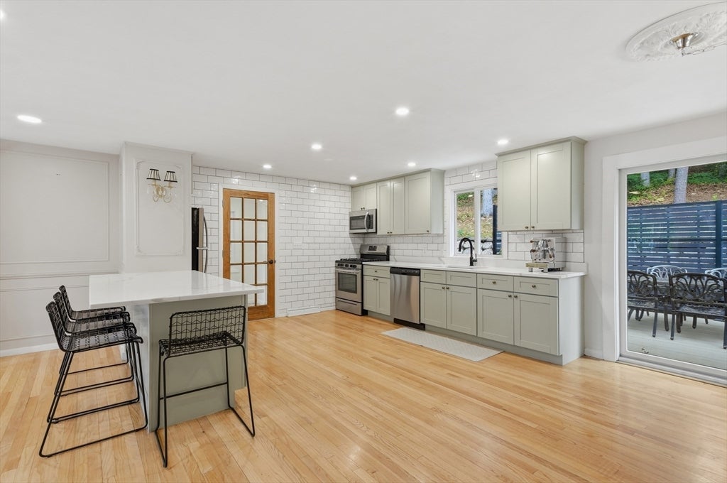 334 Rogers St, Lowell, MA, 334 Rogers St, Lowell, MA Photo #7