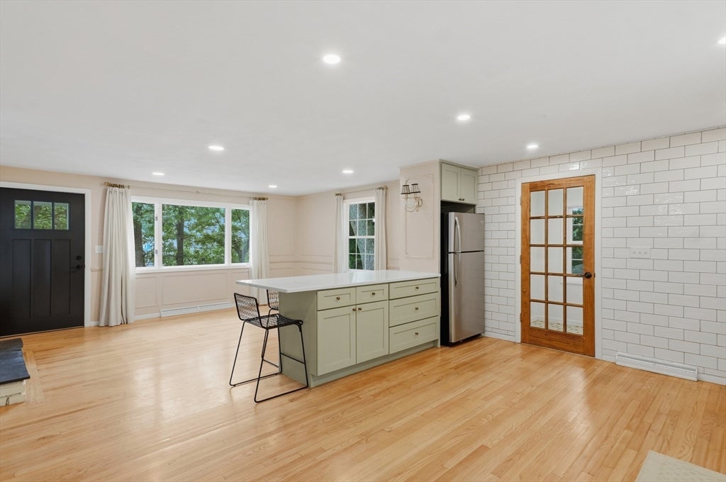 334 Rogers St, Lowell, MA, 334 Rogers St, Lowell, MA Photo #9