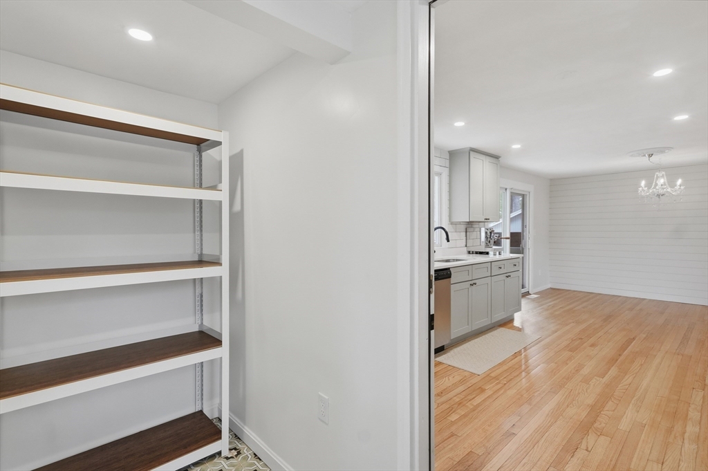 334 Rogers St, Lowell, MA, 334 Rogers St, Lowell, MA Photo #12