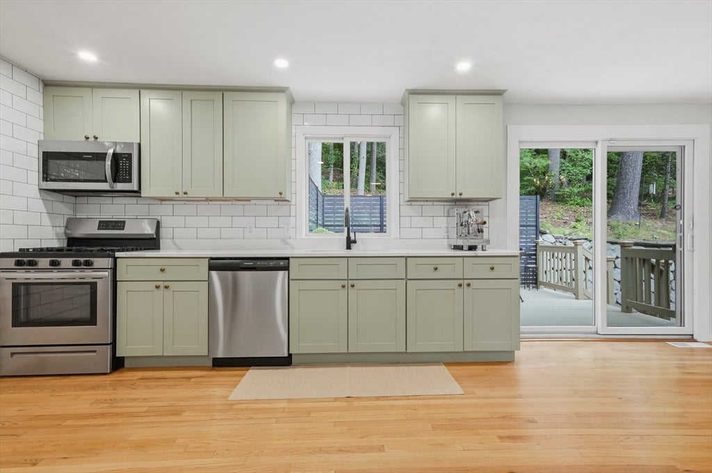334 Rogers St, Lowell, MA, 334 Rogers St, Lowell, MA Photo #4