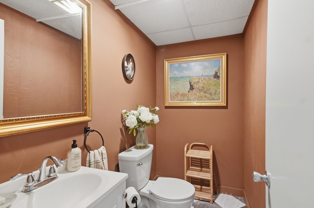 334 Rogers St, Lowell, MA, 334 Rogers St, Lowell, MA Photo #30