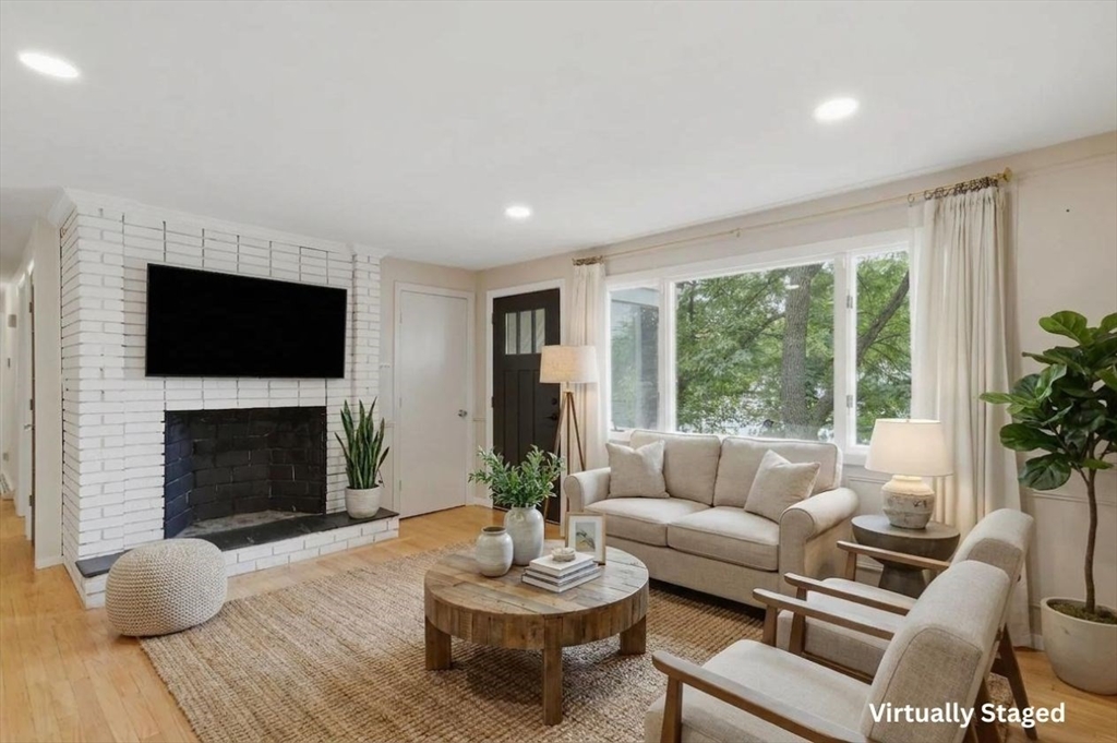 334 Rogers St, Lowell, MA, 334 Rogers St, Lowell, MA Photo #17