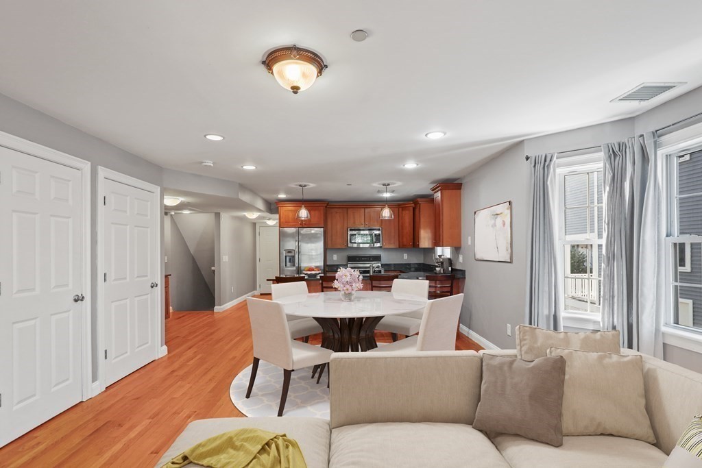 90 Litchfield A
