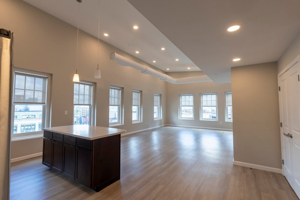 6 Chatham St #601, Worcester, MA, 6 Chatham St #601, Worcester, MA Photo #3