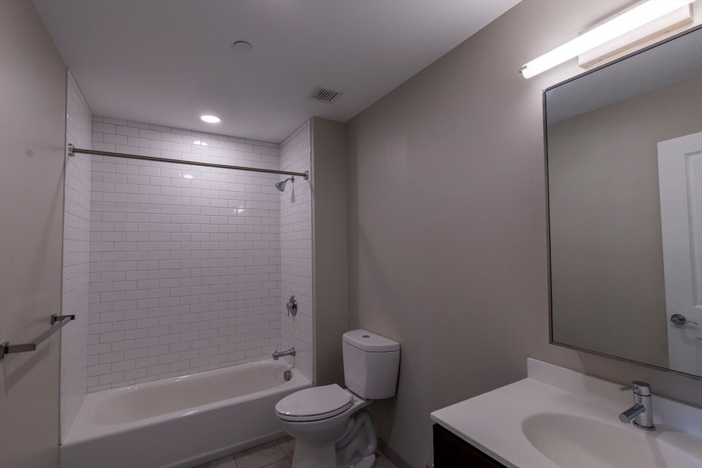 6 Chatham St #601, Worcester, MA, 6 Chatham St #601, Worcester, MA Photo #9