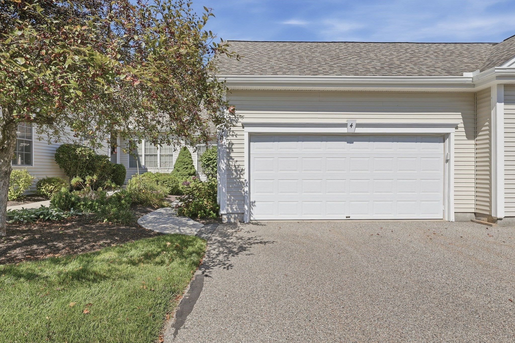 4 Blossom Tree Drive #4, Shrewsbury, MA, 4 Blossom Tree Drive #4, Shrewsbury, MA Photo #3