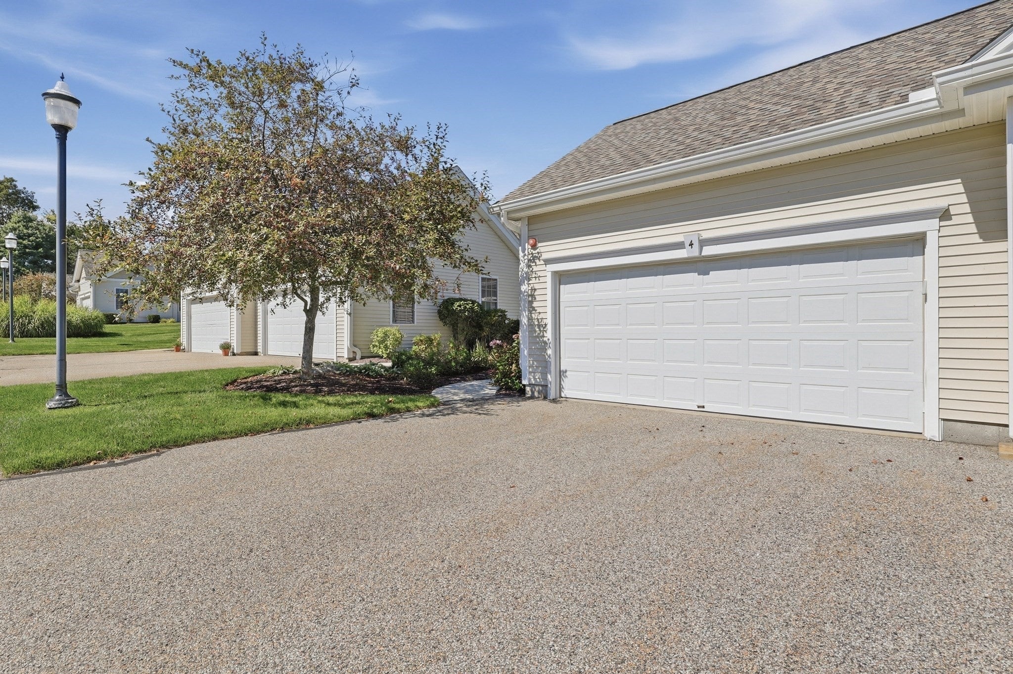4 Blossom Tree Drive #4, Shrewsbury, MA, 4 Blossom Tree Drive #4, Shrewsbury, MA Photo #2
