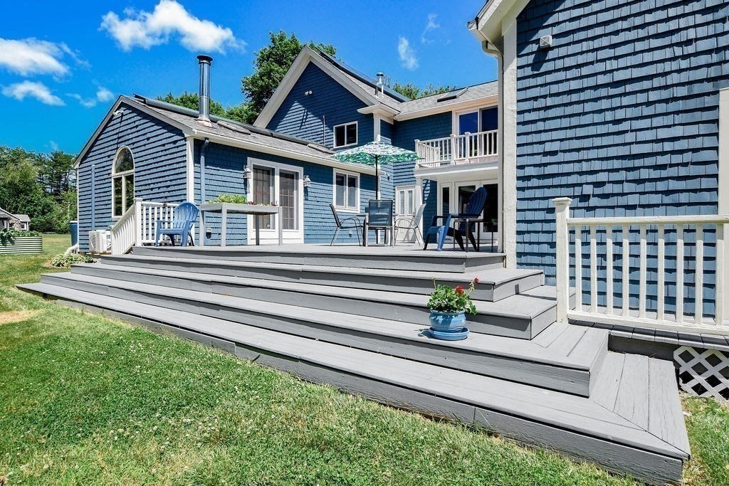 670 Front Street