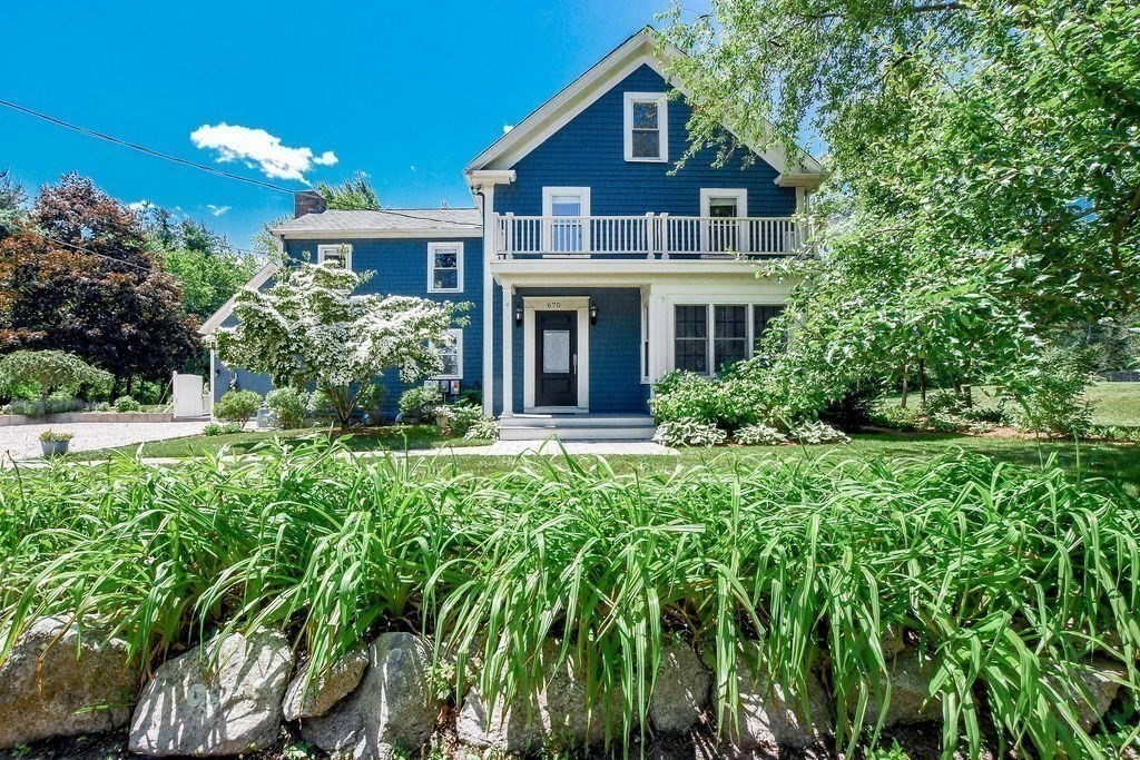 670 Front Street