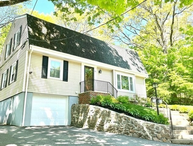 57 Norval Ave