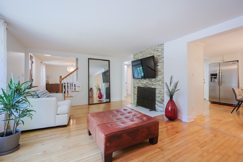 57 Norval Ave