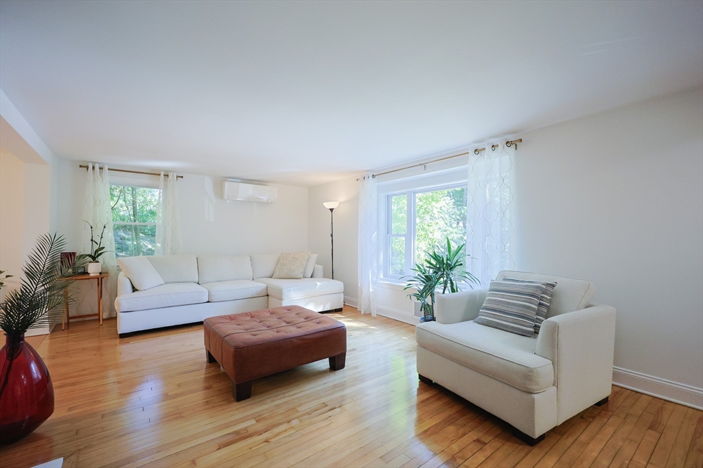57 Norval Ave