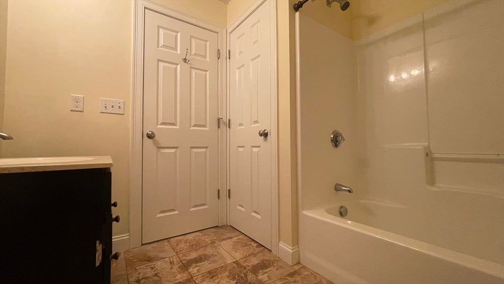 16 Tuckerdale Way #16, Millis, MA Photo #15