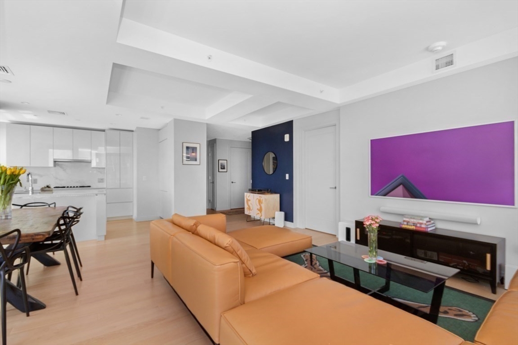 133 Seaport Blvd. 822