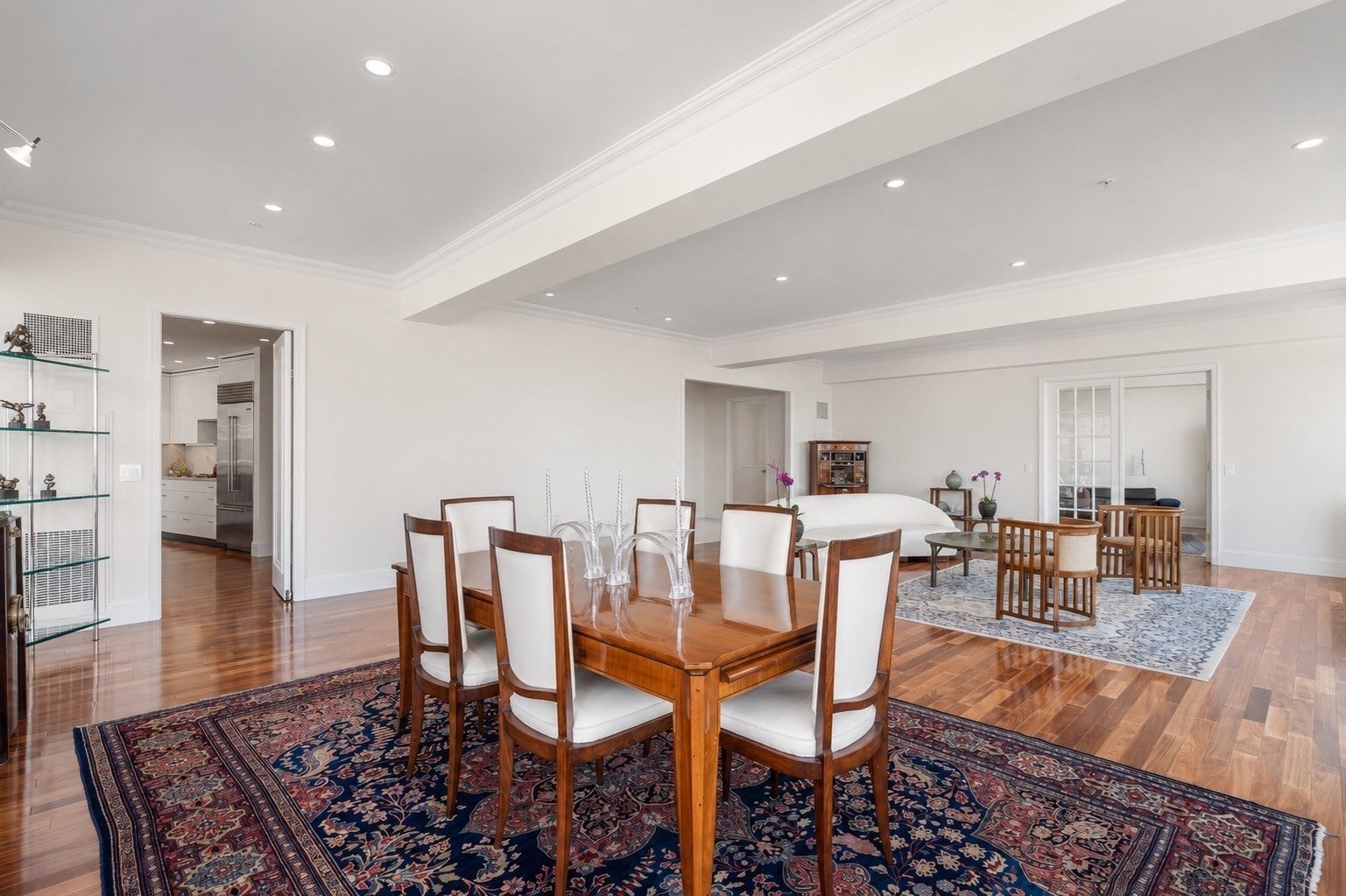 2 Avery Street 21E