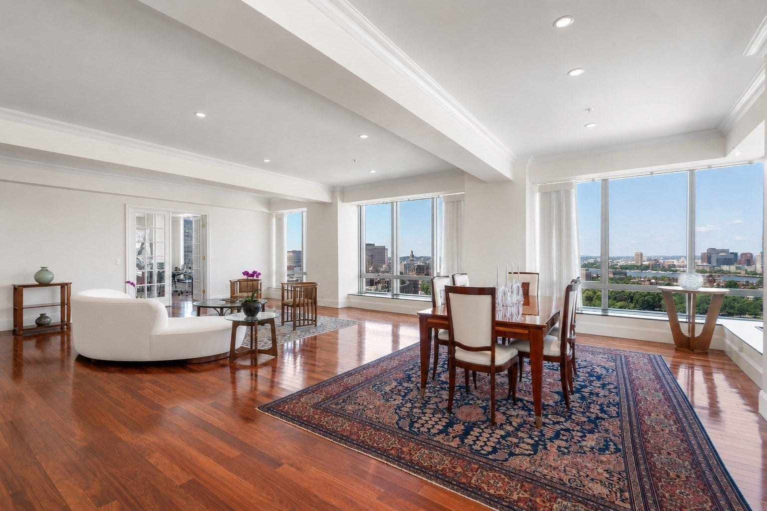 2 Avery Street 21E