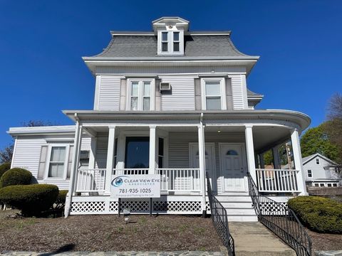 Photo of 550 Main Street #2, Woburn, MA 01801 (MLS # 73511902)