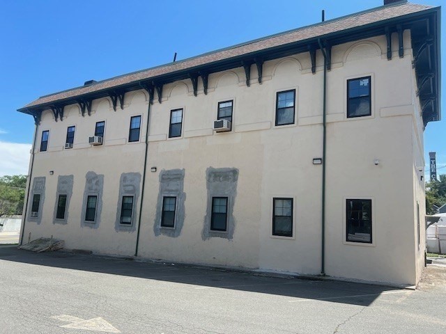 2031 Purchase St