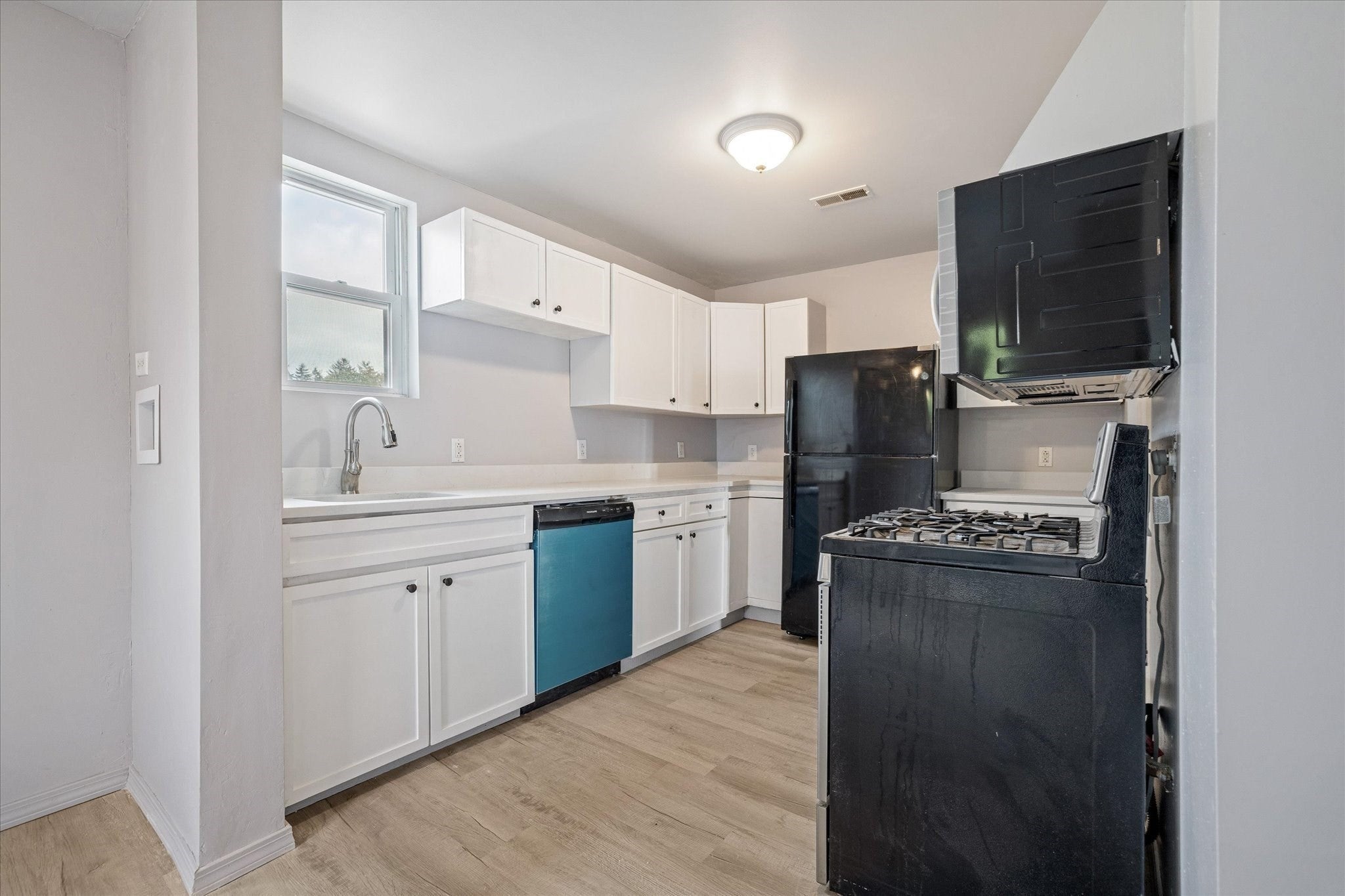 13 Lincoln St, Spencer, MA, 13 Lincoln St, Spencer, MA Photo #15