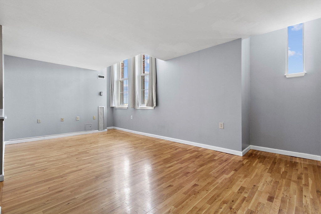 20-30 Daniels Street 321