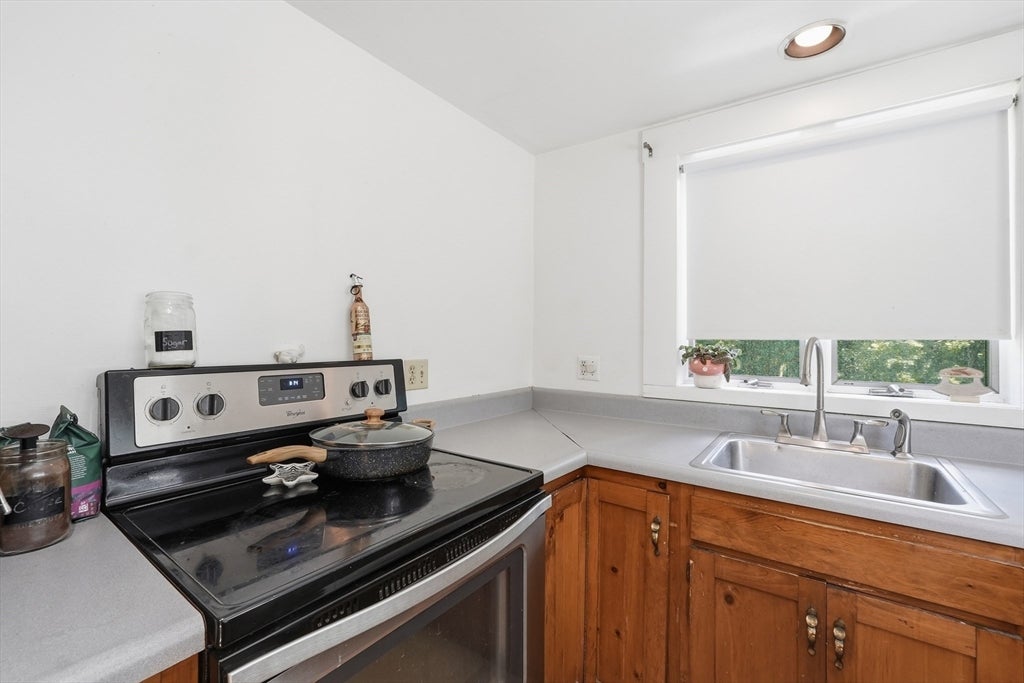 18 Fiske Hill Rd, Sturbridge, MA Photo #5