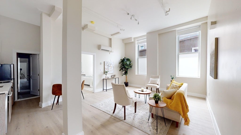 33 Hermon St L-401