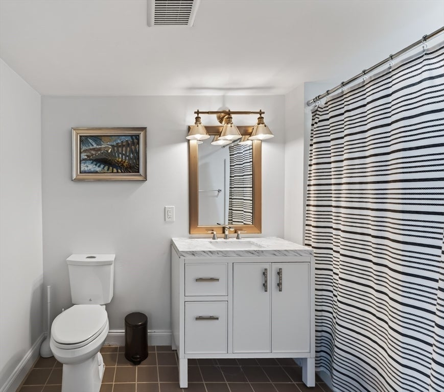 881 E 1st St #203, Boston, MA Photo #17