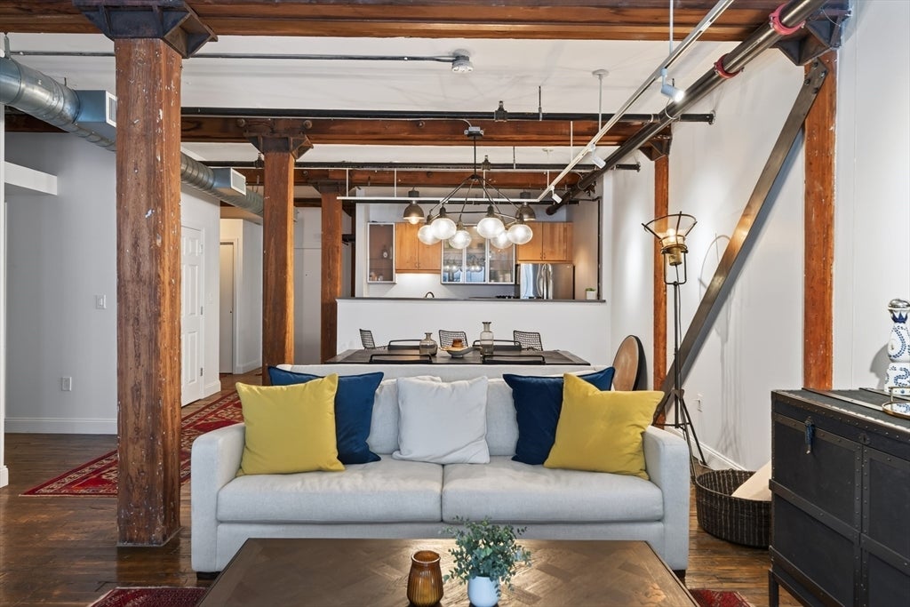 881 E 1st St #203, Boston, MA Photo #2