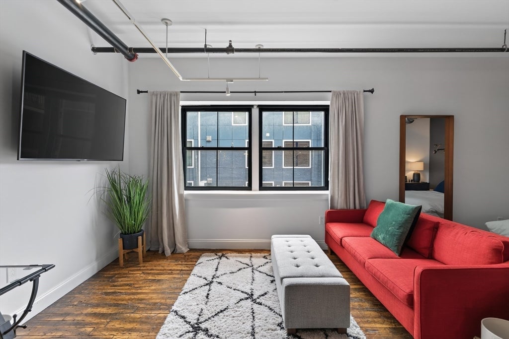 881 E 1st St #203, Boston, MA Photo #12