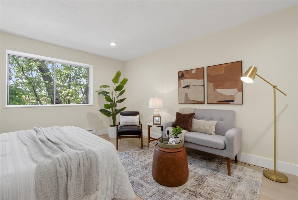27 Gordon St 305