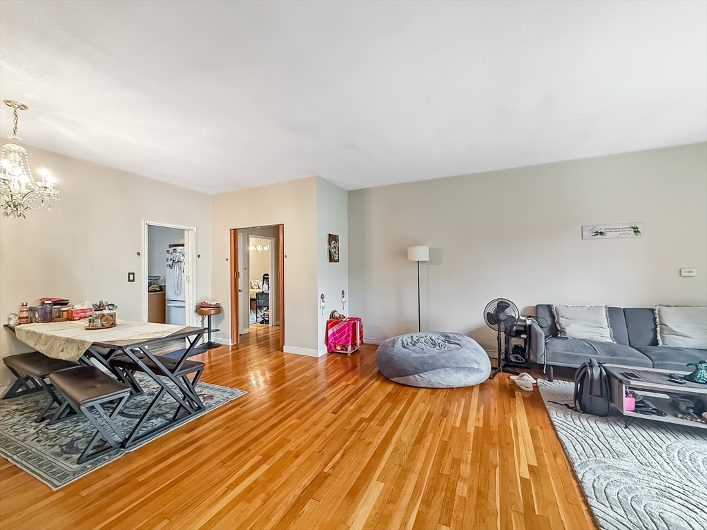 573 Washington St 29