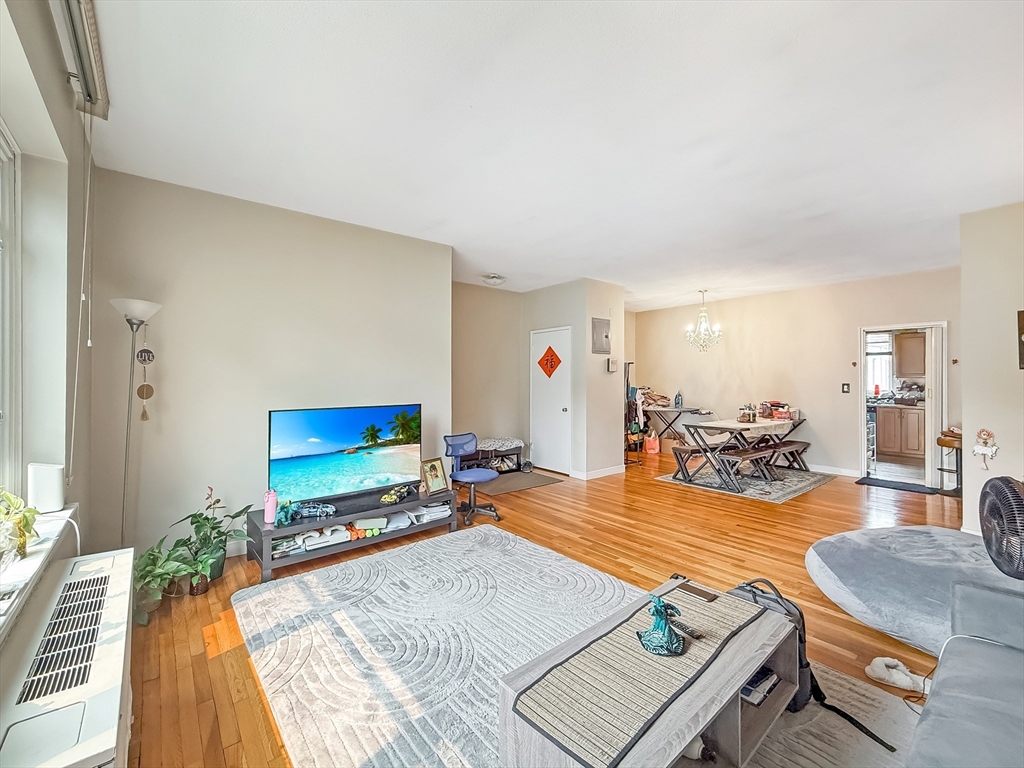 573 Washington St 29